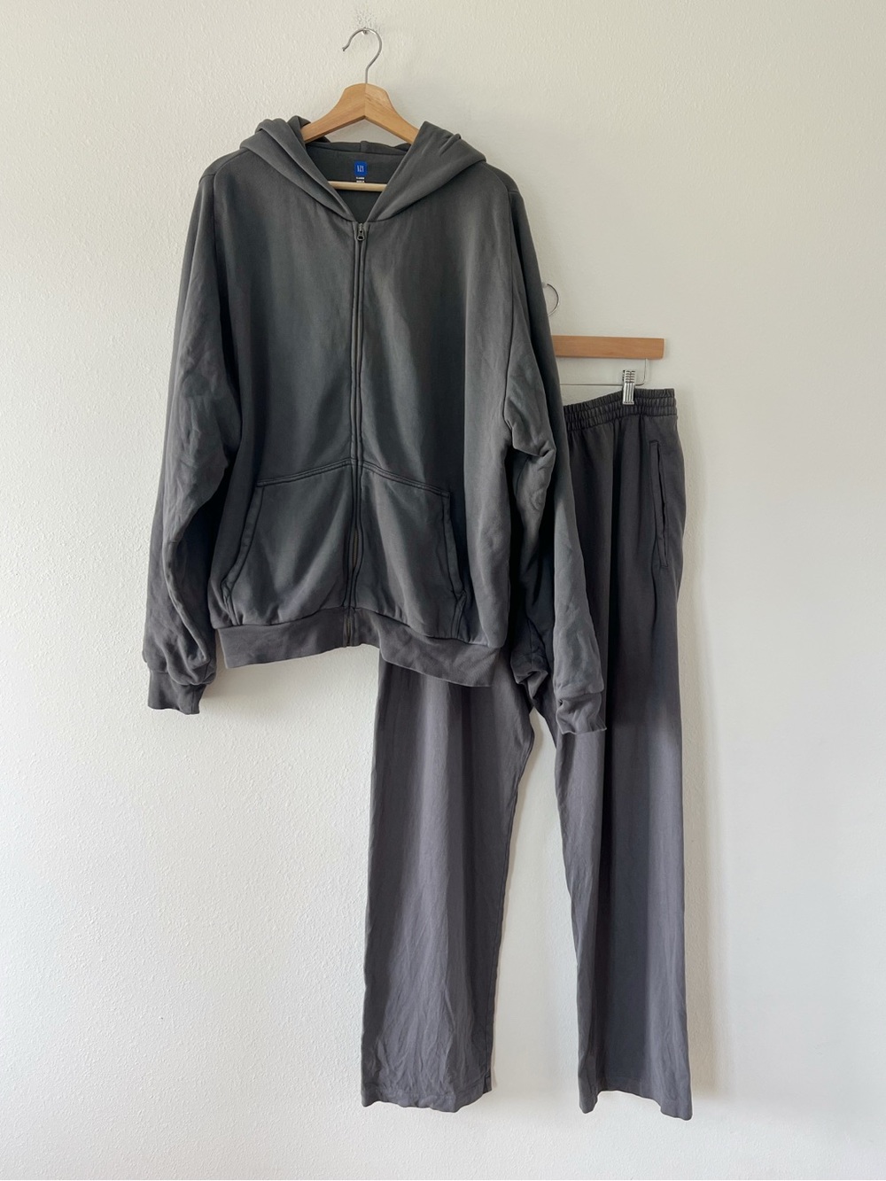 YEEZY | Full Zip Heavy Sweatshirt and Lightweight Sweats in Grey | XL